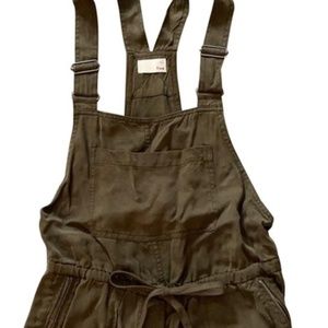 Aritzia Green Wilfred Beatrix Overall Shorts Romper/Jumpsuit